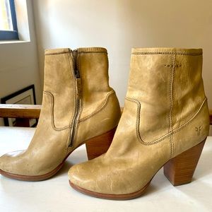 FRYE Ankle Boots (10M)